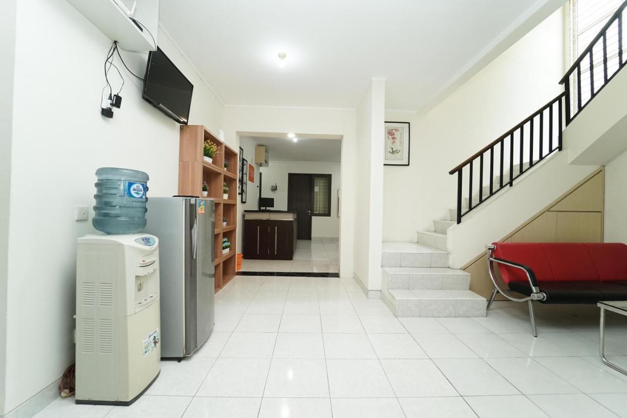 Koolkost Near Universitas Prasetiya Mulya Pagedangan Exteriér fotografie