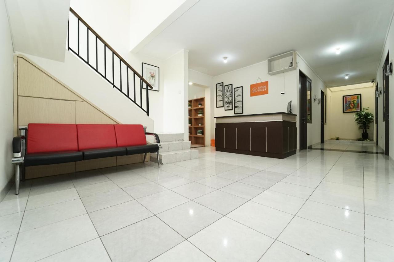 Koolkost Near Universitas Prasetiya Mulya Pagedangan Exteriér fotografie